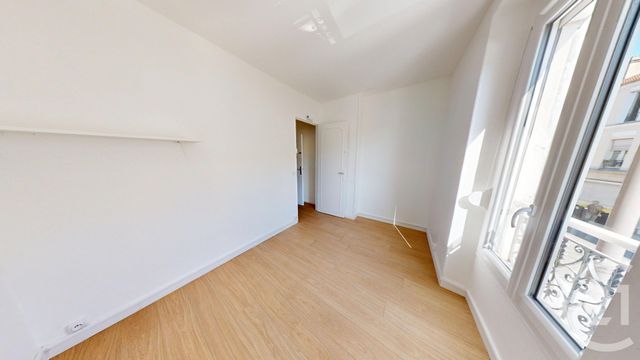 Afficher la photo en grand Appartement F2 à vendre - 2 pièces - 23,80 m2 - Ivry Sur Seine - 94 - ILE-DE-FRANCE