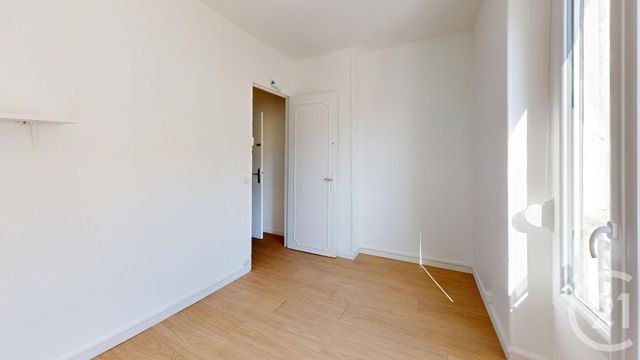 Afficher la photo en grand Appartement F2 à vendre - 2 pièces - 23,80 m2 - Ivry Sur Seine - 94 - ILE-DE-FRANCE