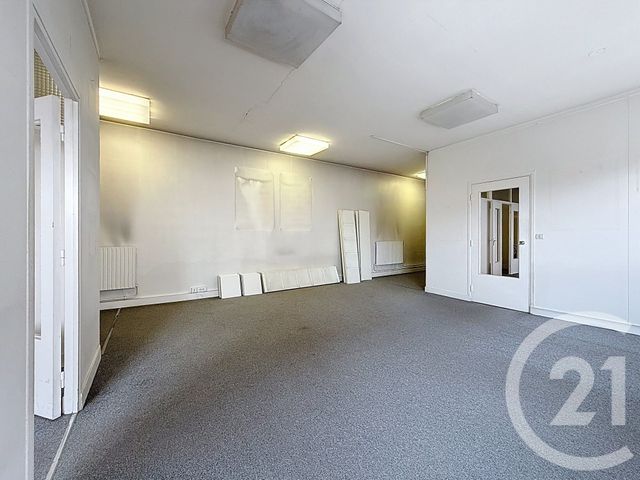 Afficher la photo en grand Divers à vendre - 84,05 m2 - Ivry Sur Seine - 94 - ILE-DE-FRANCE