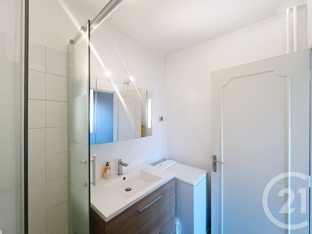 Appartement F2 &agrave; louer - 2 pi&egrave;ces - 44,01 m2 - Ivry Sur Seine - 94 - ILE-DE-FRANCE