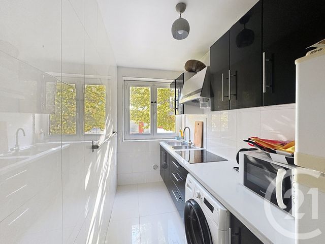 Appartement F3 à louer - 3 pièces - 52,13 m2 - Ivry Sur Seine - 94 - ILE-DE-FRANCE