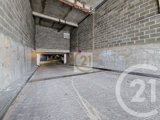 Afficher la photo en grand Parking à vendre - 12,42 m2 - Ivry Sur Seine - 94 - ILE-DE-FRANCE