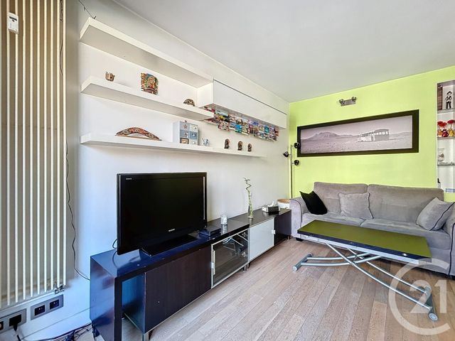 Afficher la photo en grand Appartement F3 à vendre - 3 pièces - 46,49 m2 - Ivry Sur Seine - 94 - ILE-DE-FRANCE