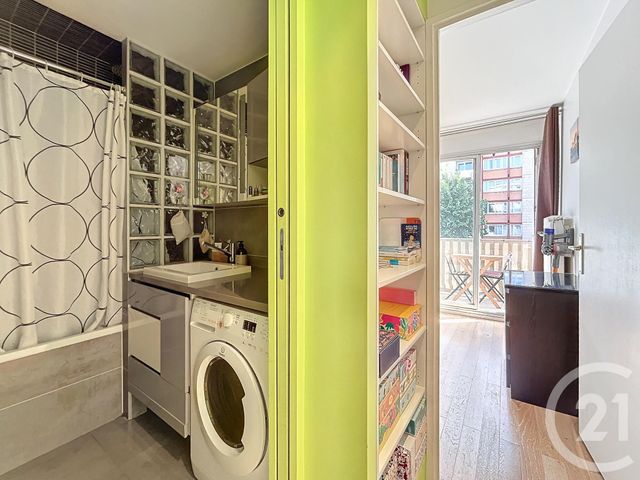 Afficher la photo en grand Appartement F3 à vendre - 3 pièces - 46,49 m2 - Ivry Sur Seine - 94 - ILE-DE-FRANCE