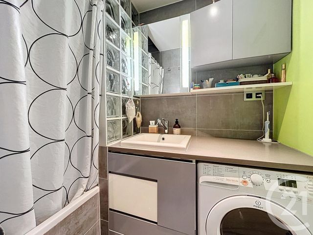 Afficher la photo en grand Appartement F3 à vendre - 3 pièces - 46,49 m2 - Ivry Sur Seine - 94 - ILE-DE-FRANCE