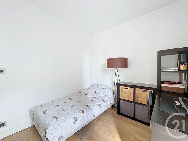 Afficher la photo en grand Appartement F3 à vendre - 3 pièces - 46,49 m2 - Ivry Sur Seine - 94 - ILE-DE-FRANCE