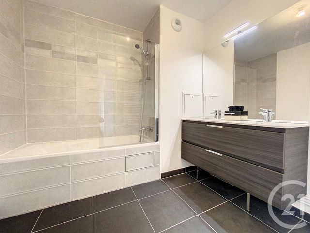 Appartement F3 &agrave; louer - 3 pi&egrave;ces - 60,26 m2 - Villejuif - 94 - ILE-DE-FRANCE