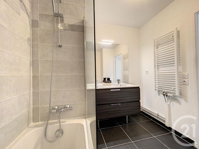 Appartement F3 &agrave; louer - 3 pi&egrave;ces - 60,26 m2 - Villejuif - 94 - ILE-DE-FRANCE