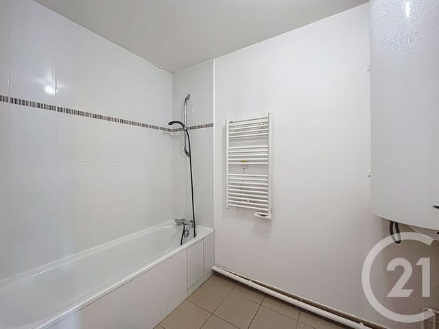 Appartement F3 &agrave; louer - 3 pi&egrave;ces - 58,74 m2 - Vitry Sur Seine - 94 - ILE-DE-FRANCE