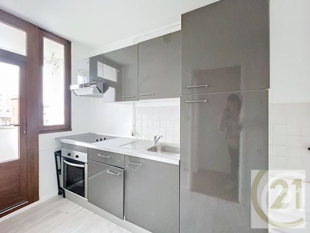 Appartement F3 &agrave; louer - 3 pi&egrave;ces - 50,12 m2 - Ivry Sur Seine - 94 - ILE-DE-FRANCE