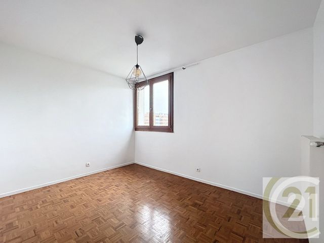 Appartement F3 &agrave; louer - 3 pi&egrave;ces - 50,12 m2 - Ivry Sur Seine - 94 - ILE-DE-FRANCE