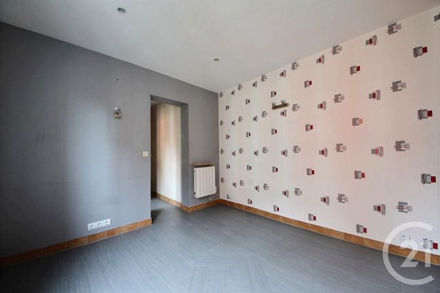 Appartement F2 &agrave; louer - 2 pi&egrave;ces - 30,46 m2 - Ivry Sur Seine - 94 - ILE-DE-FRANCE