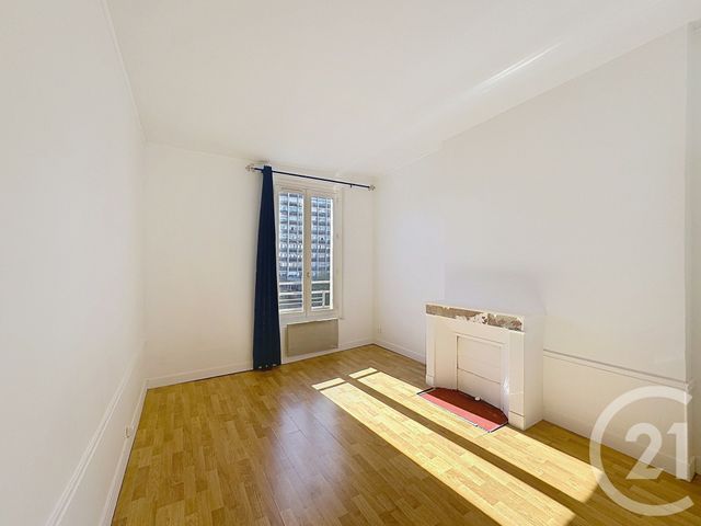 Appartement F2 &agrave; louer - 2 pi&egrave;ces - 32,98 m2 - Ivry Sur Seine - 94 - ILE-DE-FRANCE