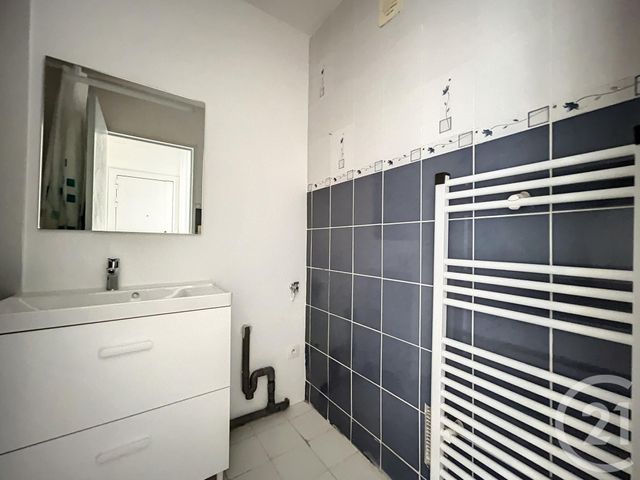 Appartement F3 &agrave; louer - 3 pi&egrave;ces - 50,64 m2 - Ivry Sur Seine - 94 - ILE-DE-FRANCE