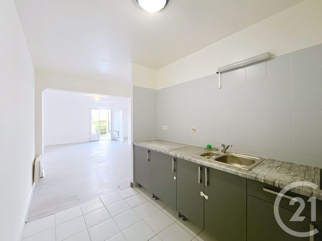 Appartement F3 &agrave; louer - 3 pi&egrave;ces - 61,32 m2 - Corbeil Essonnes - 91 - ILE-DE-FRANCE