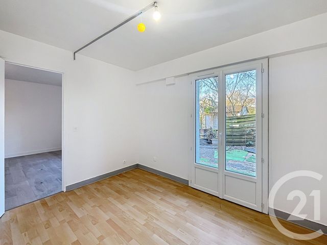 Appartement F3 &agrave; louer - 3 pi&egrave;ces - 61,32 m2 - Corbeil Essonnes - 91 - ILE-DE-FRANCE