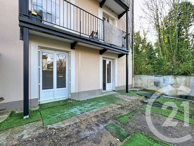 Appartement F3 &agrave; louer - 3 pi&egrave;ces - 61,32 m2 - Corbeil Essonnes - 91 - ILE-DE-FRANCE