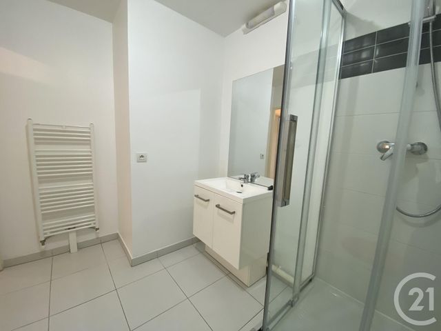 Appartement F2 &agrave; louer - 2 pi&egrave;ces - 45,15 m2 - Ivry Sur Seine - 94 - ILE-DE-FRANCE