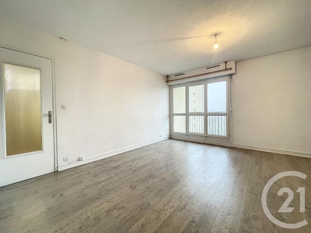Appartement F1 &agrave; louer - 1 pi&egrave;ce - 33,82 m2 - Ivry Sur Seine - 94 - ILE-DE-FRANCE