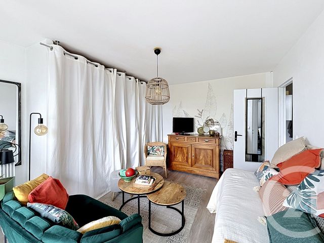 Appartement Studio &agrave; vendre - 1 pi&egrave;ce - 29,88 m2 - Ivry Sur Seine - 94 - ILE-DE-FRANCE