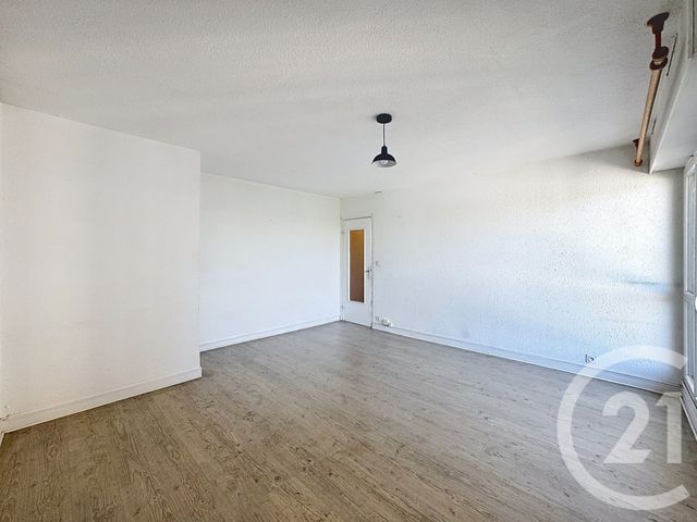 Appartement F1 &agrave; louer - 1 pi&egrave;ce - 33,82 m2 - Ivry Sur Seine - 94 - ILE-DE-FRANCE