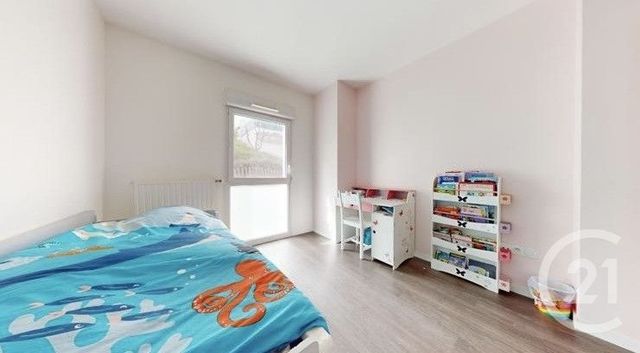 Appartement F4 &agrave; louer - 4 pi&egrave;ces - 83,92 m2 - Vitry Sur Seine - 94 - ILE-DE-FRANCE
