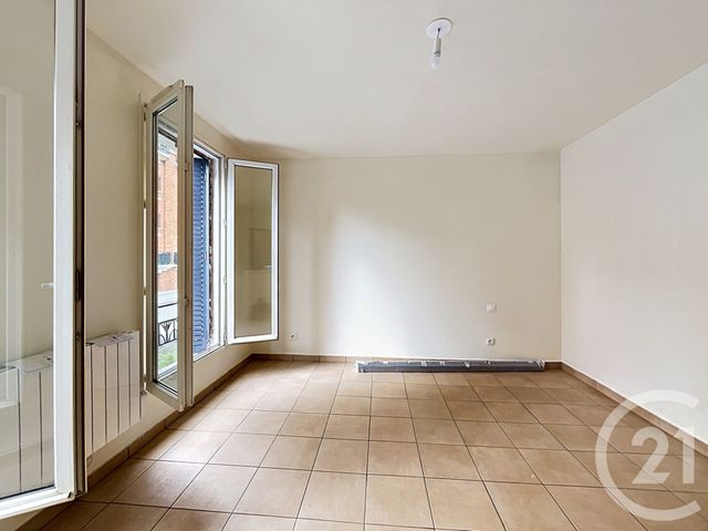 Appartement F1 &agrave; louer - 1 pi&egrave;ce - 19,30 m2 - Ivry Sur Seine - 94 - ILE-DE-FRANCE