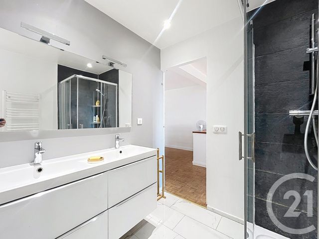 Appartement F5 &agrave; louer - 5 pi&egrave;ces - 88,47 m2 - Ivry Sur Seine - 94 - ILE-DE-FRANCE