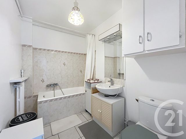 Appartement F2 &agrave; louer - 2 pi&egrave;ces - 38,82 m2 - Ivry Sur Seine - 94 - ILE-DE-FRANCE