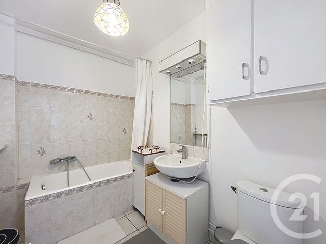 Appartement F2 &agrave; louer - 2 pi&egrave;ces - 38,82 m2 - Ivry Sur Seine - 94 - ILE-DE-FRANCE
