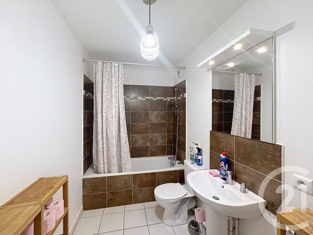 Appartement F4 &agrave; louer - 4 pi&egrave;ces - 73,35 m2 - Ivry Sur Seine - 94 - ILE-DE-FRANCE
