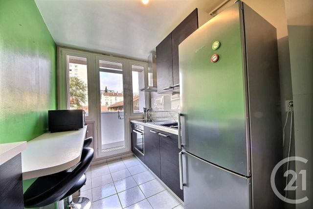 Appartement F2 &agrave; louer - 2 pi&egrave;ces - 49,25 m2 - Ivry Sur Seine - 94 - ILE-DE-FRANCE