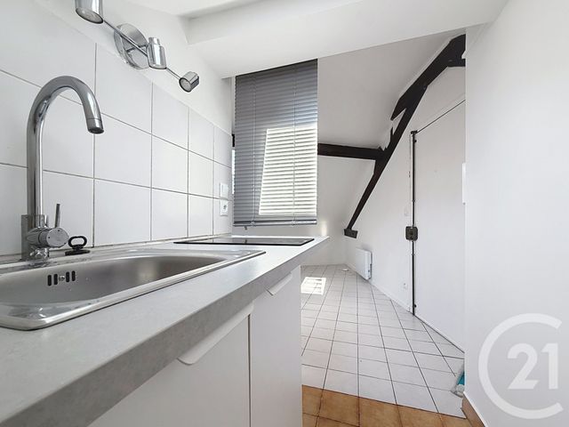 Appartement F1 &agrave; louer - 1 pi&egrave;ce - 13,64 m2 - Ivry Sur Seine - 94 - ILE-DE-FRANCE