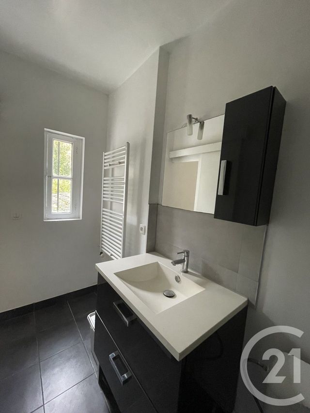 Appartement F2 &agrave; louer - 2 pi&egrave;ces - 46,63 m2 - Ivry Sur Seine - 94 - ILE-DE-FRANCE