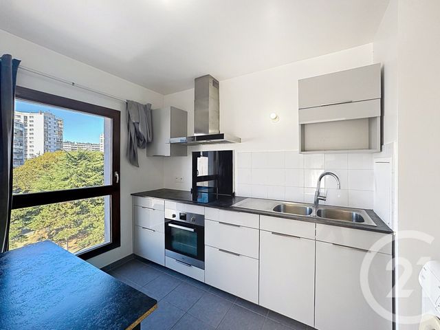 Appartement F3 &agrave; louer - 3 pi&egrave;ces - 66,30 m2 - Ivry Sur Seine - 94 - ILE-DE-FRANCE