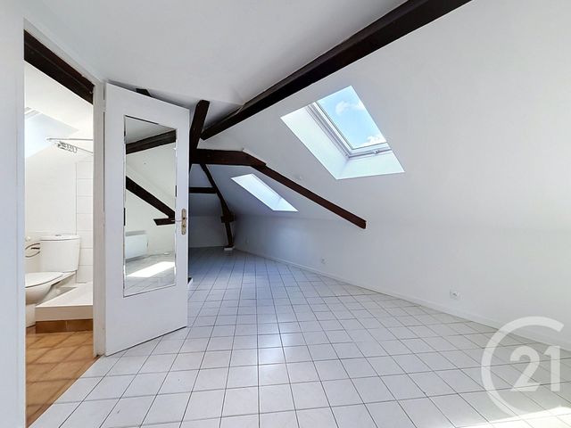 Appartement F1 &agrave; louer - 1 pi&egrave;ce - 13,64 m2 - Ivry Sur Seine - 94 - ILE-DE-FRANCE