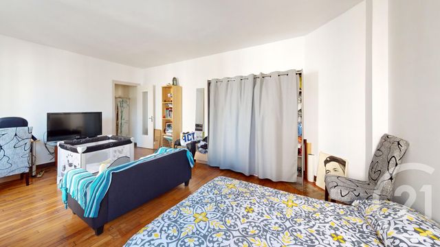Afficher la photo en grand Appartement F4 à vendre - 4 pièces - 86,68 m2 - Ivry Sur Seine - 94 - ILE-DE-FRANCE