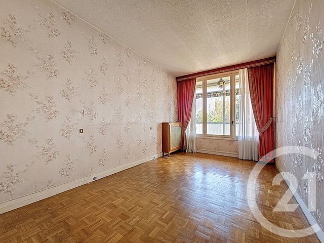 Afficher la photo en grand Appartement F4 à vendre - 4 pièces - 74,63 m2 - Vitry Sur Seine - 94 - ILE-DE-FRANCE