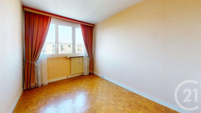 Afficher la photo en grand Appartement F4 à vendre - 4 pièces - 74,63 m2 - Vitry Sur Seine - 94 - ILE-DE-FRANCE