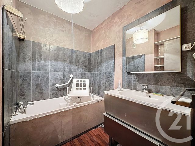 Appartement à vendre - 2 pièces - 56,50 m2 - Vitry Sur Seine - 94 - ILE-DE-FRANCE