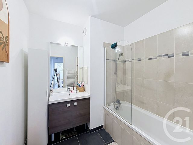 Appartement &agrave; vendre - 3 pi&egrave;ces - 63,77 m2 - Vitry Sur Seine - 94 - ILE-DE-FRANCE